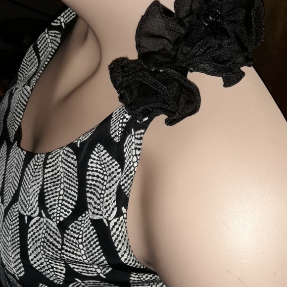 *OATTS SIZE SMALL TOP - Picture 4 of 8